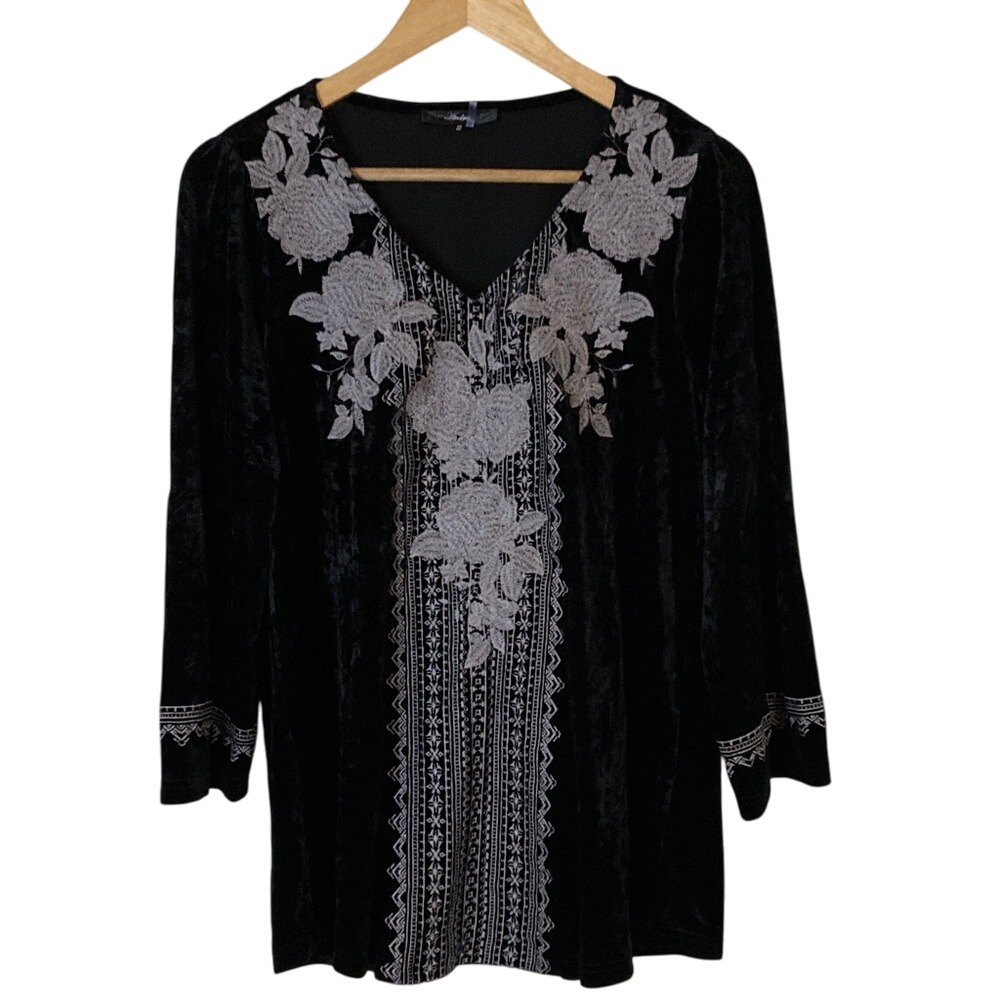 Andree by Unit Embroidered Black Gray Embroidered Velvet Tunic Top Size Small